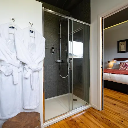 Les Bulles Dorées Bed & Breakfast *